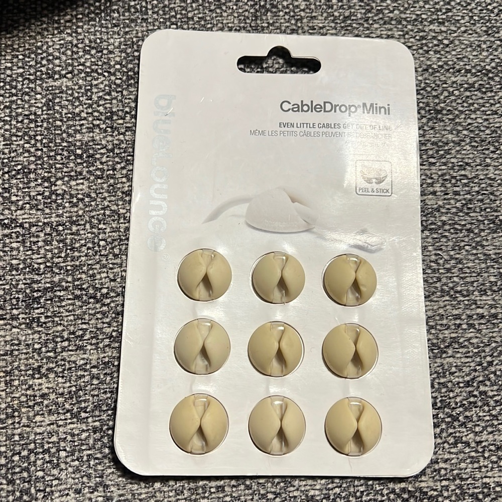 NWT Bluelounge Cable Drop Mini